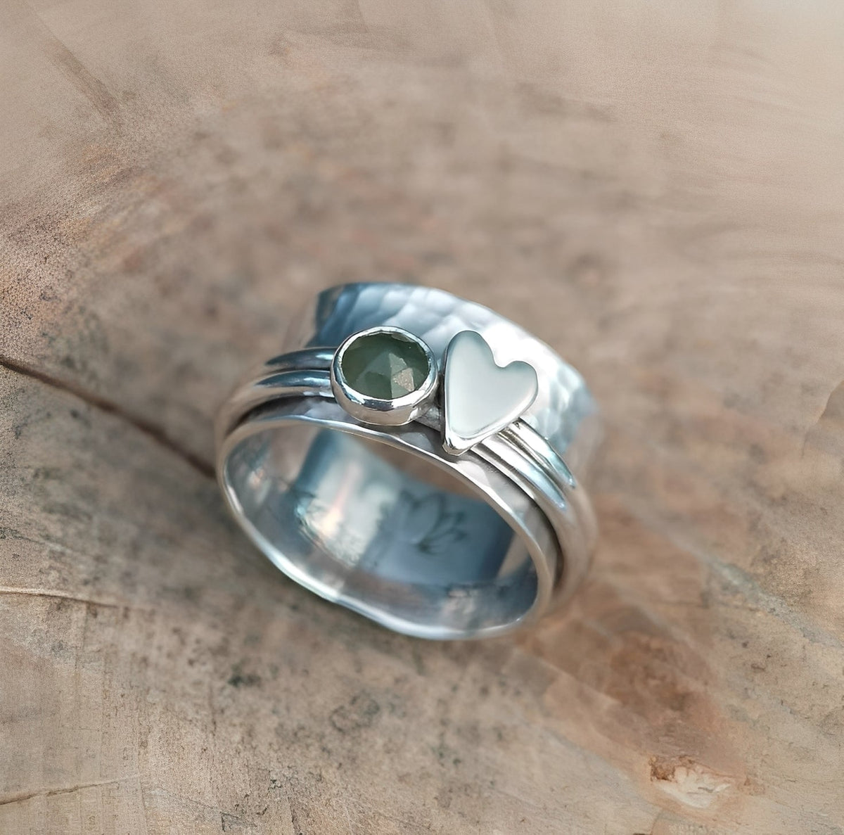Maely – Heart Ring in Silver Retro Style