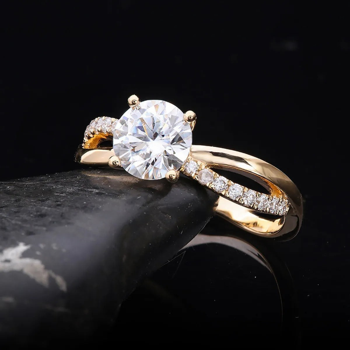 Jane – Ring made of 18K Gold