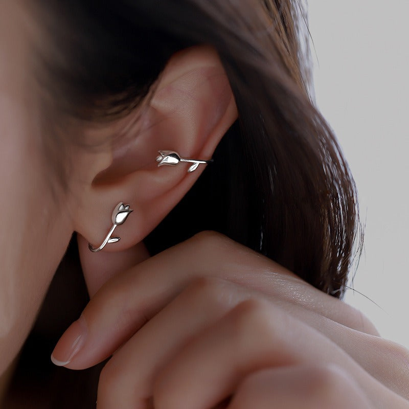 Isabelle – Elegant Hanging Tulip Earrings