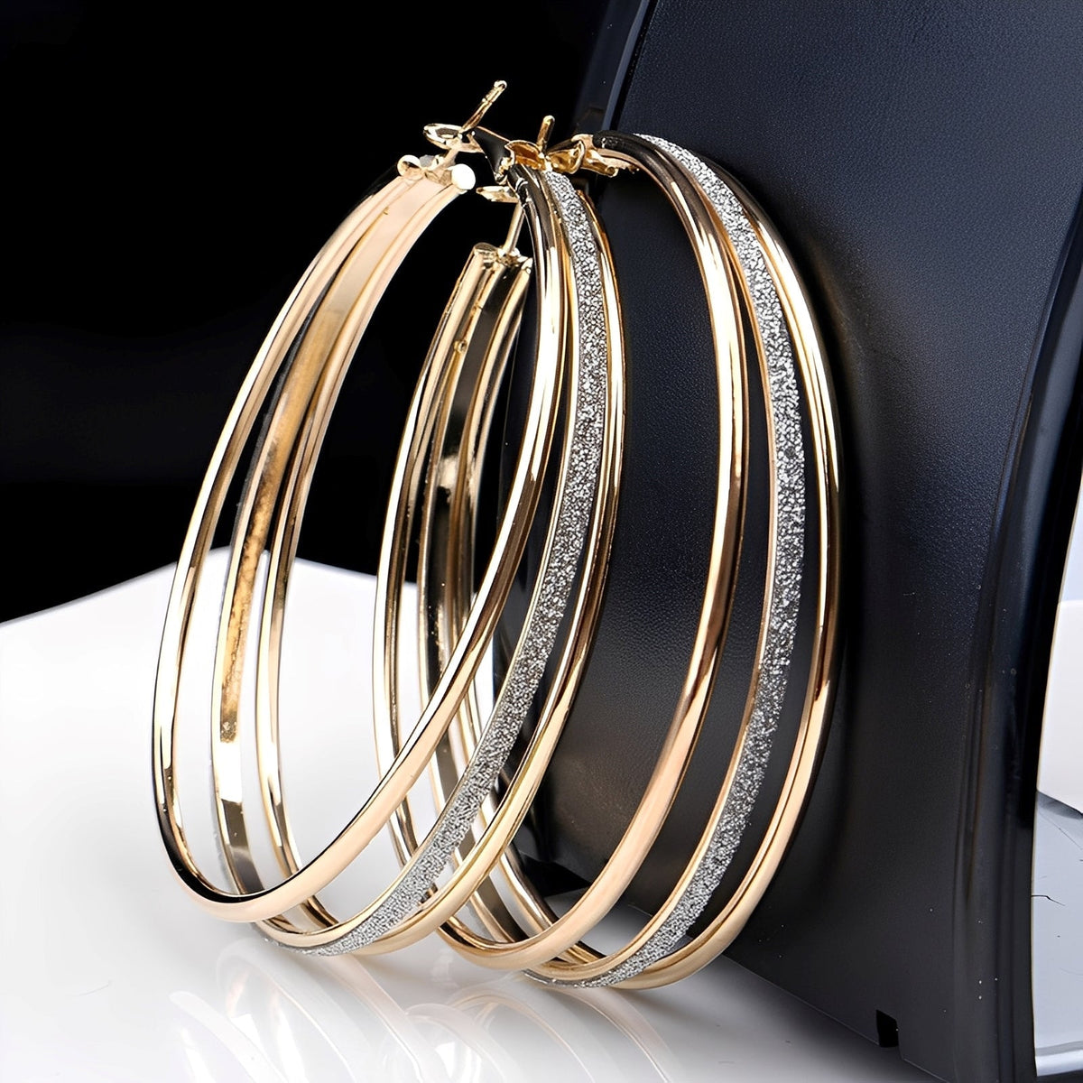 Nori – Vintage Shiny Earrings