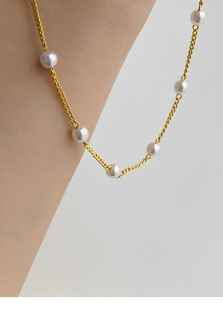 Noelia – Stylish Necklace with Small Pearl