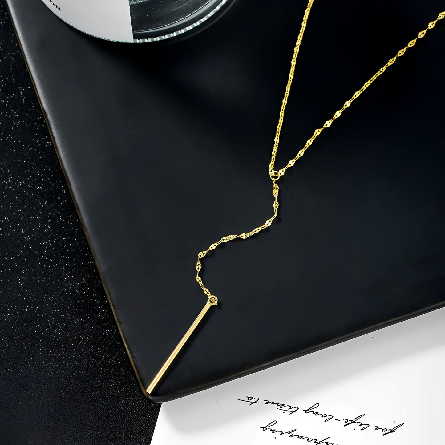 Zeinab – Stylish Minimalist Necklace