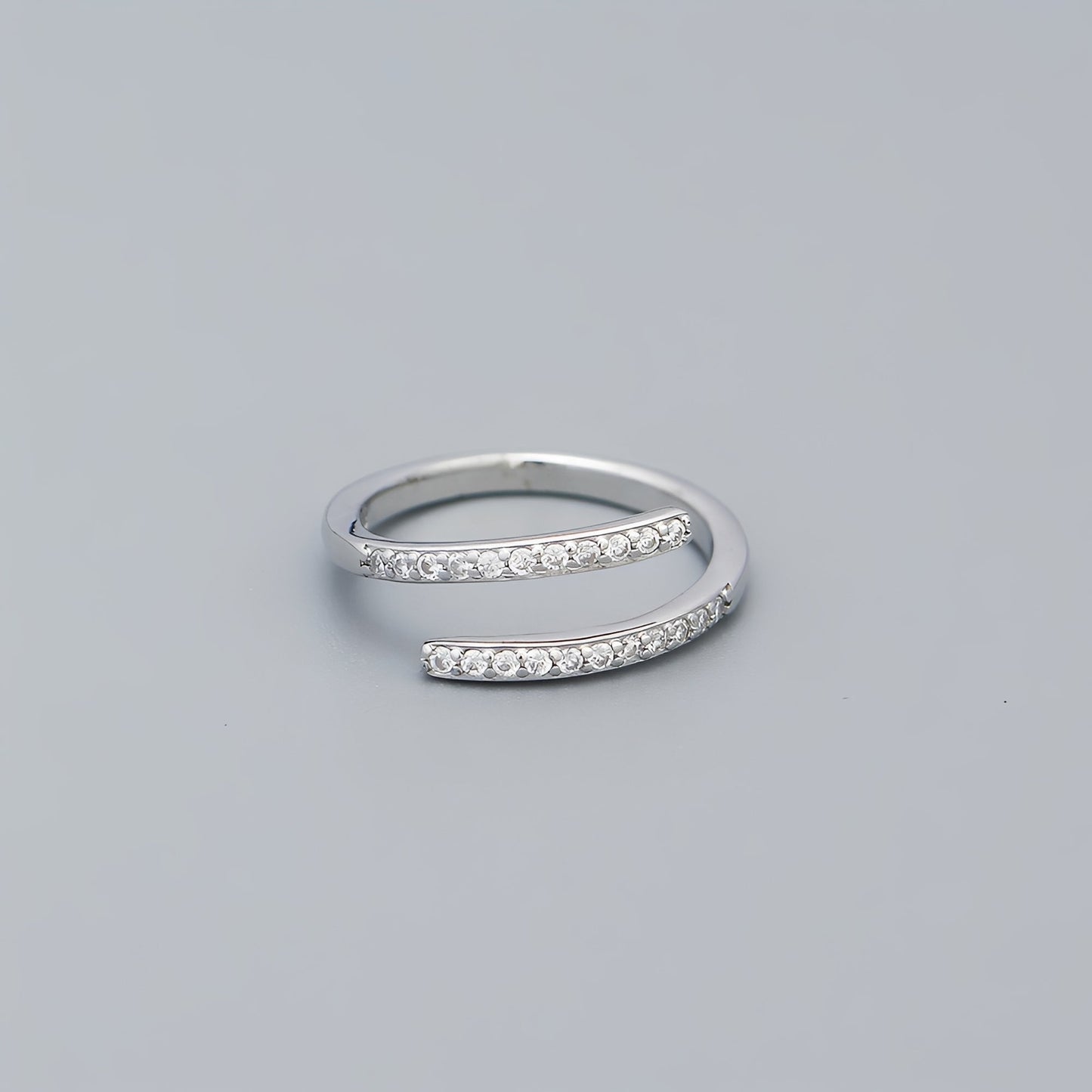 Anika – Stylish Ring