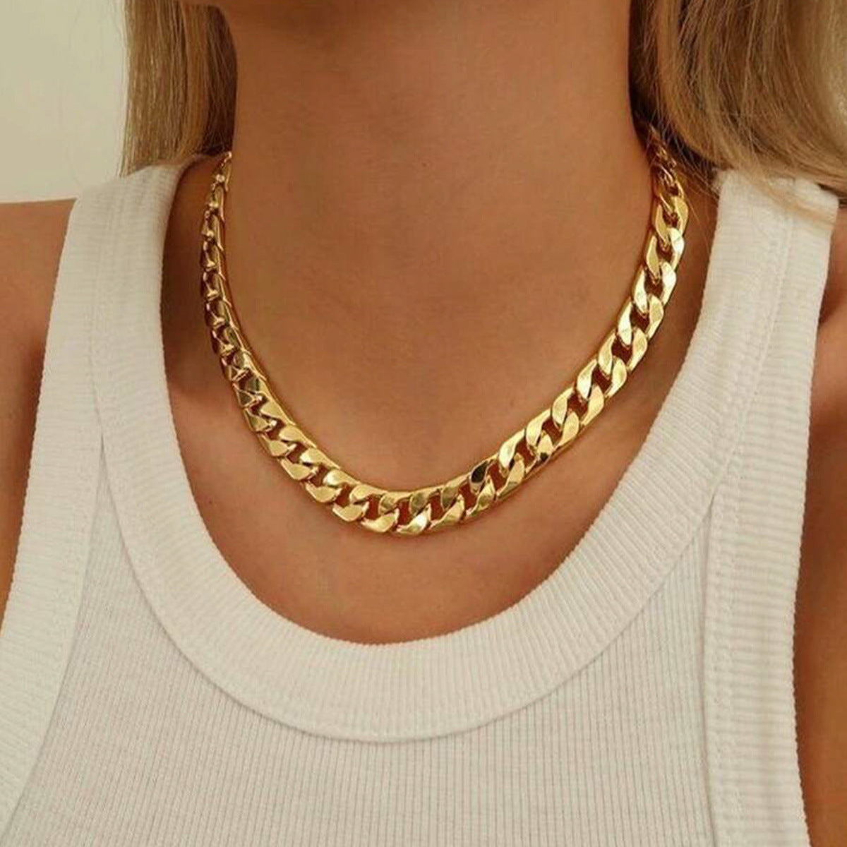 Alexis – Personalized Necklace made of Titanium Steel