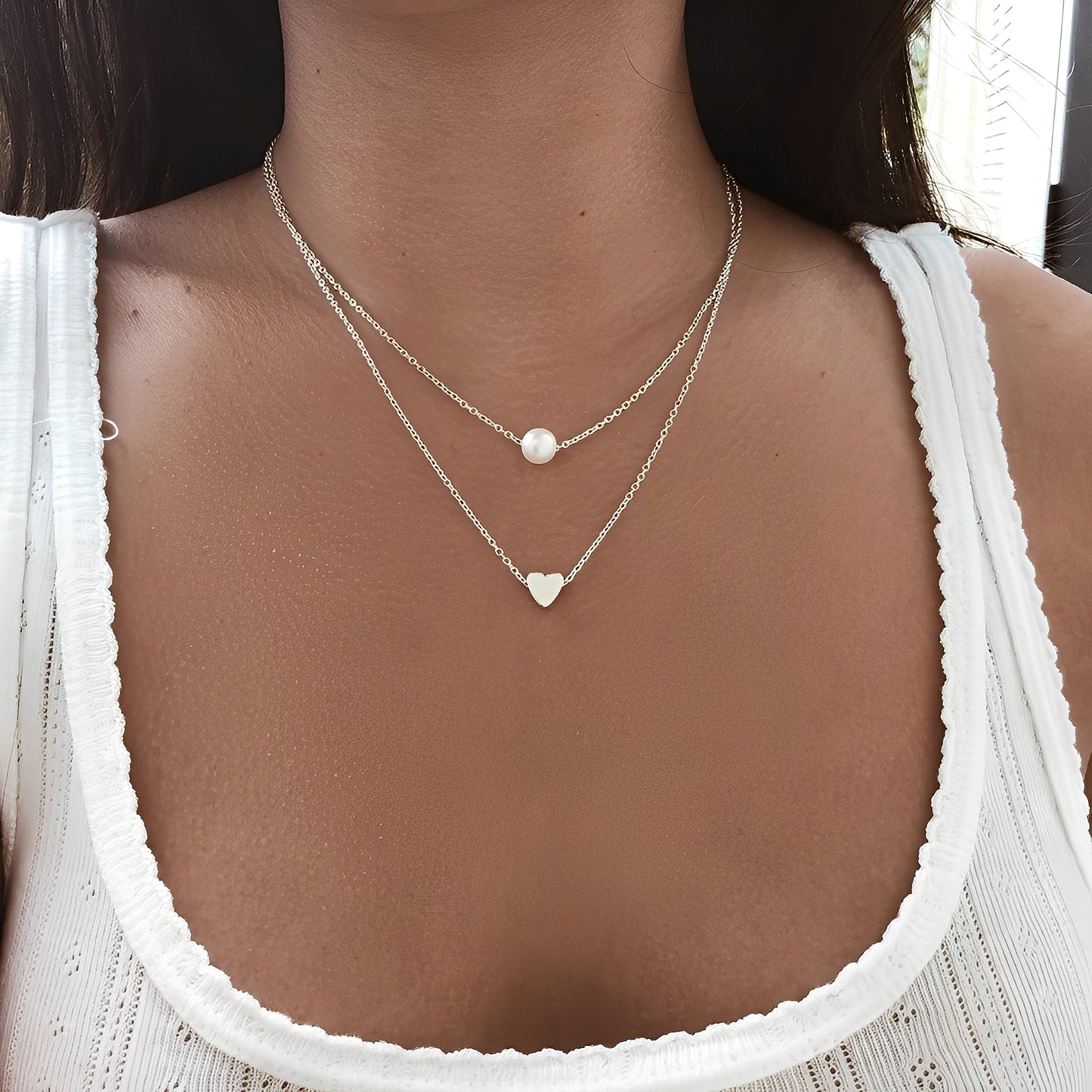 Julia – Stylish Necklace with Pearls and Hearts