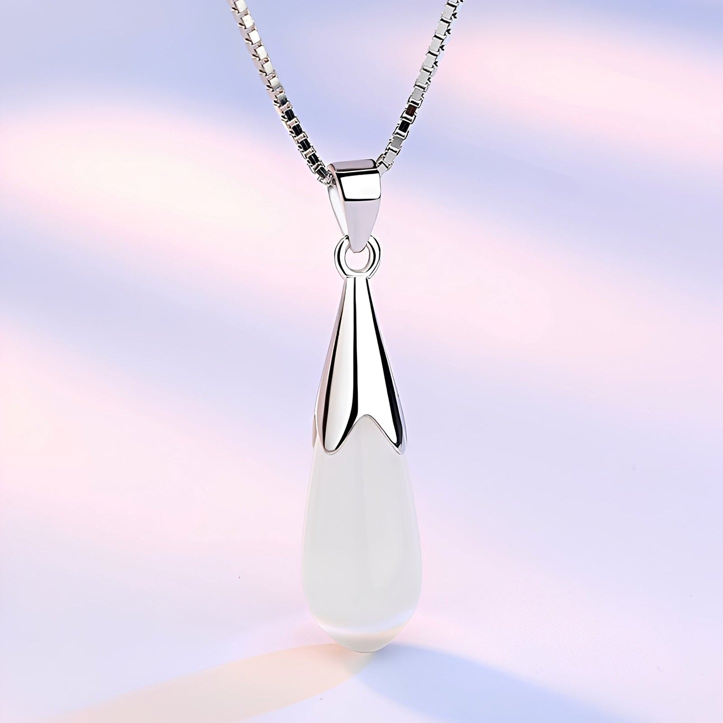 Adele – Stylish Pendant Moonstone