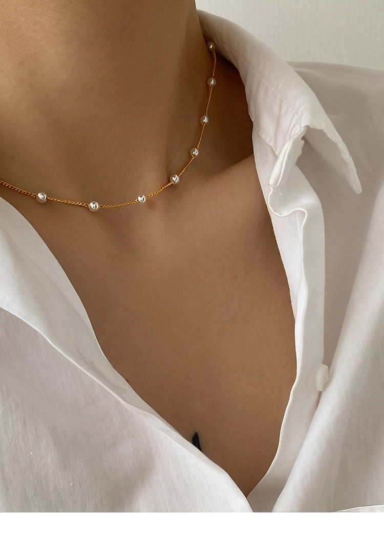 Noelia – Stylish Necklace with Small Pearl