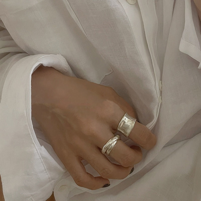 Louna – Boho rings in gold and silver with irregular shapes