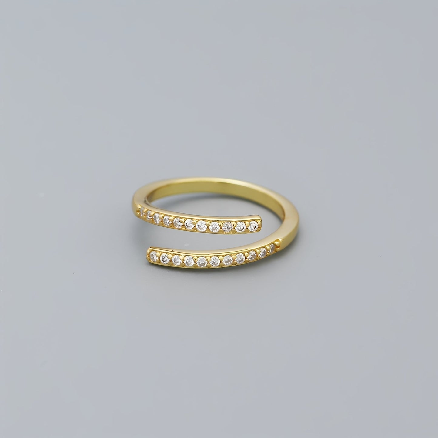 Anika – Stylish Ring