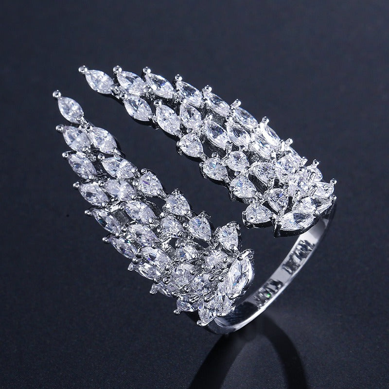 Isaline – Ring with Angel Wings made of Silver