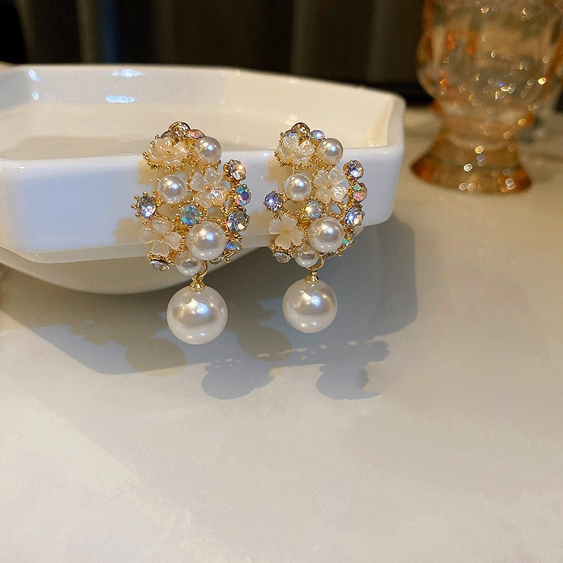 Kaori – Earrings stylish flower and pearl