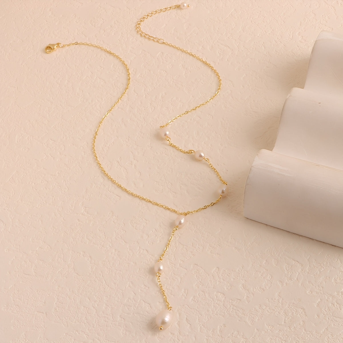 Zeinab – Vintage Necklace with Pearl Pendant