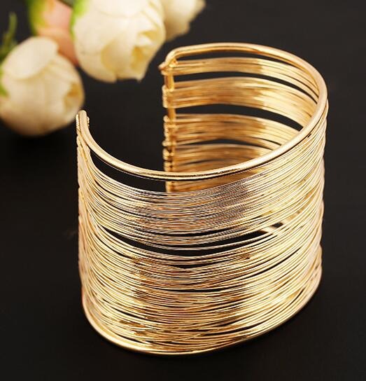 Mira – Stylish Bracelet in Antique Gold