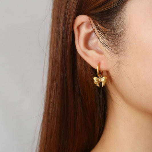 Carla – Hoop Bow Earrings Gold Plated