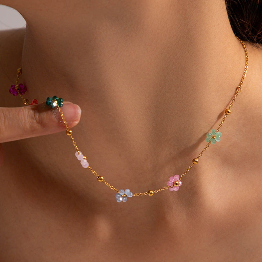 Karylle – Necklace with Small Colorful Flowers