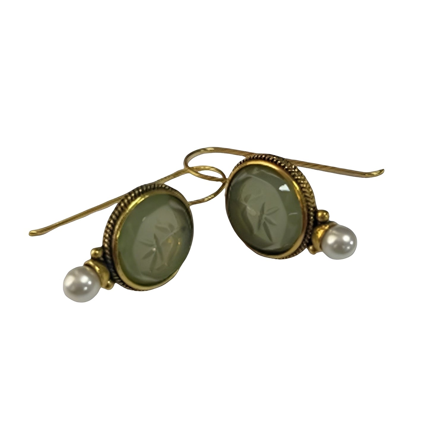 Nolwenn – Vintage Earrings with Pearl and Emerald