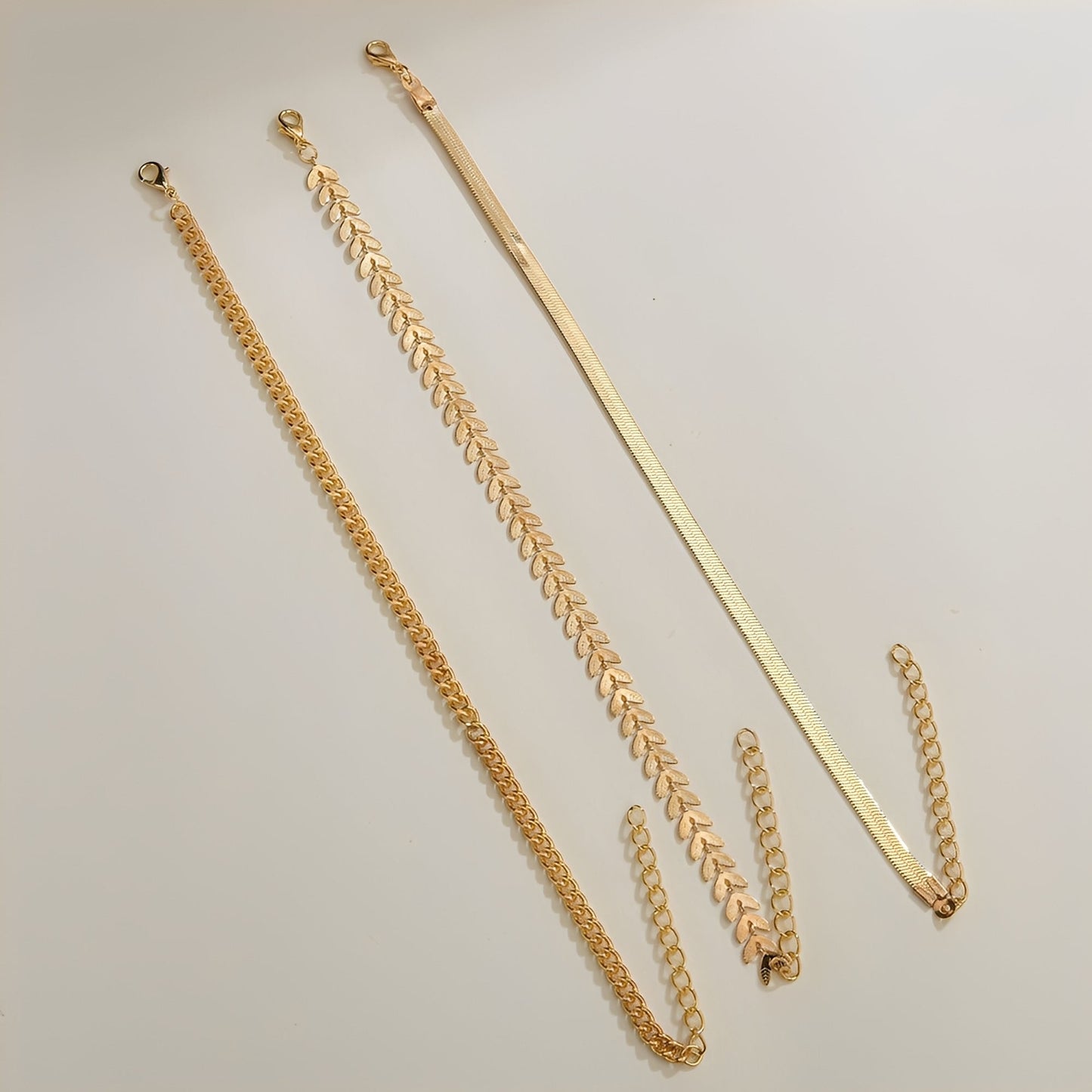 Odelia – Stylish Golden Anklet