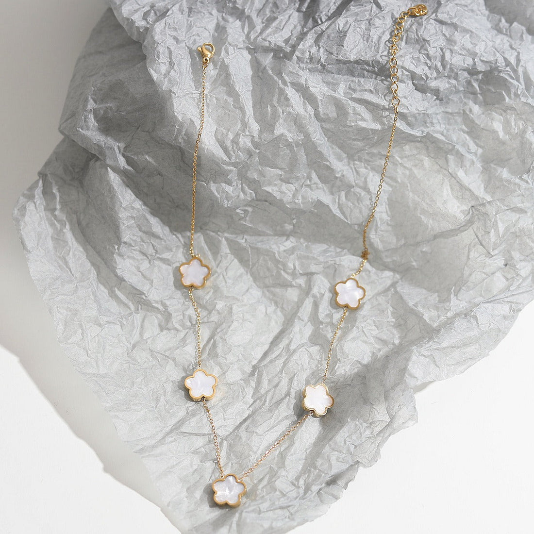 Elise – Elegant Trèfle Necklace