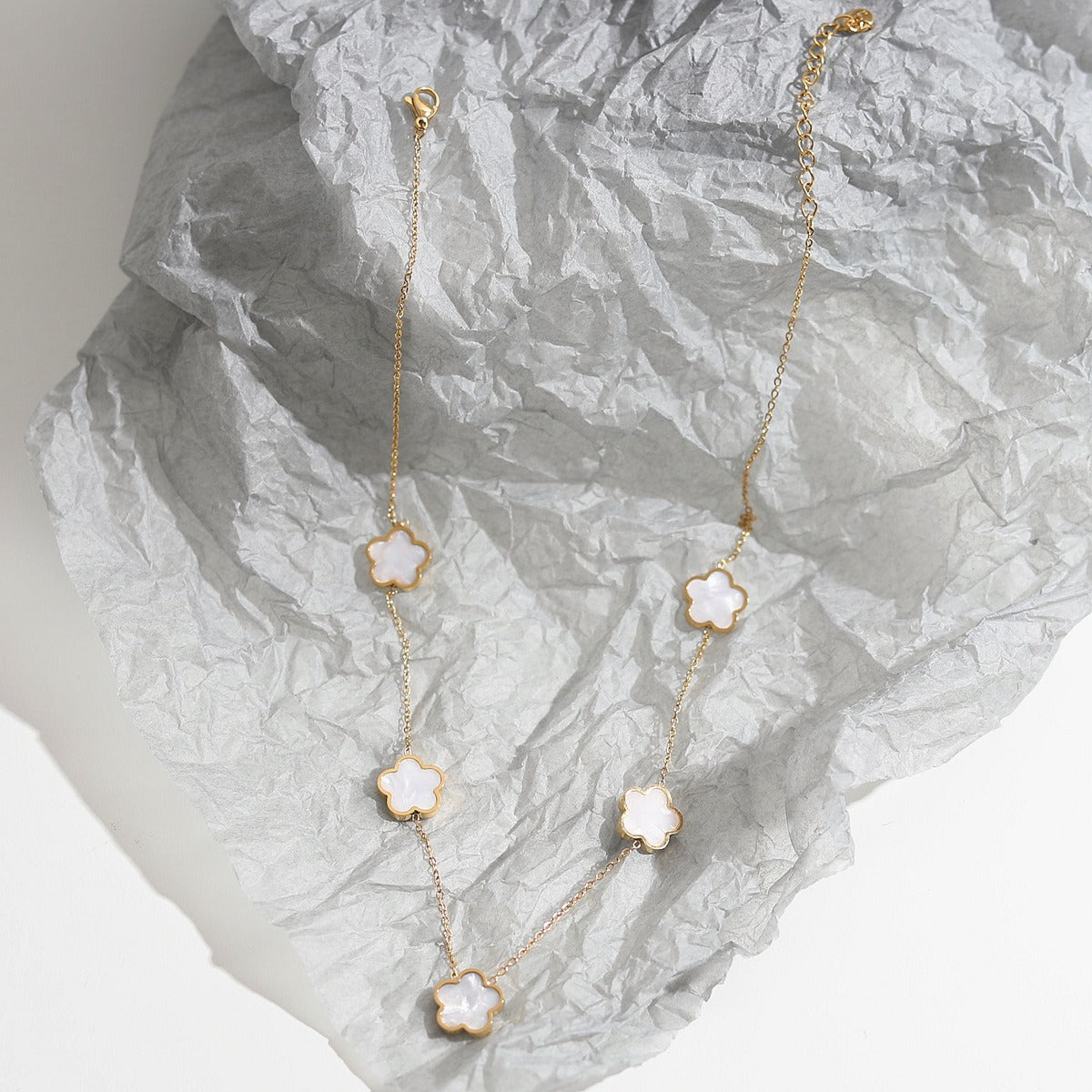 Elise – Elegant Trèfle Necklace