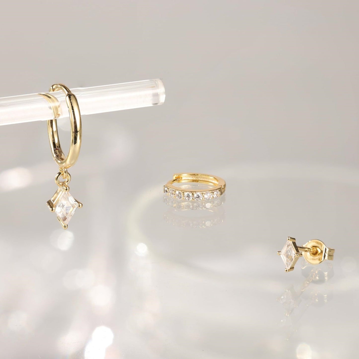 Azaria – Set with Earrings and Diamond Pendant