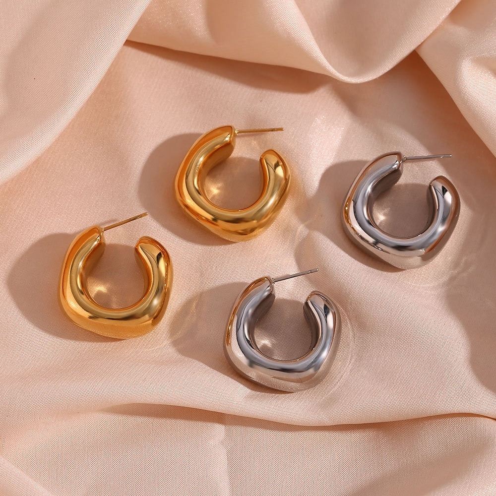 Amandine – Thick Hoops made of Stainless Steel