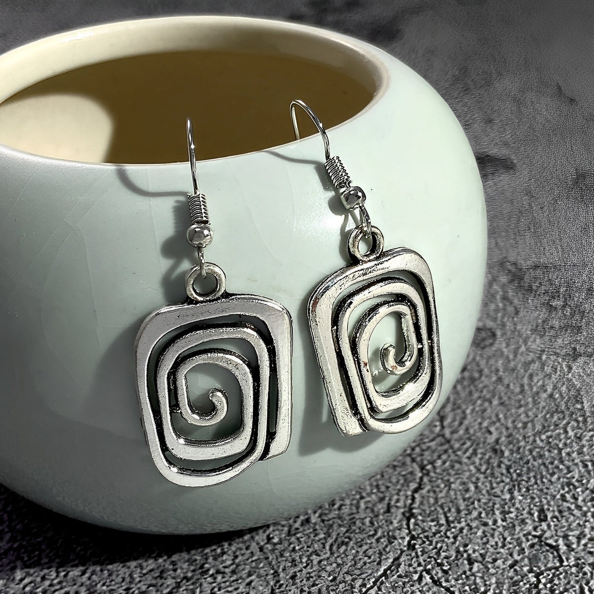 Kaia – Boho Style Earrings in Silver with Spiral Shape