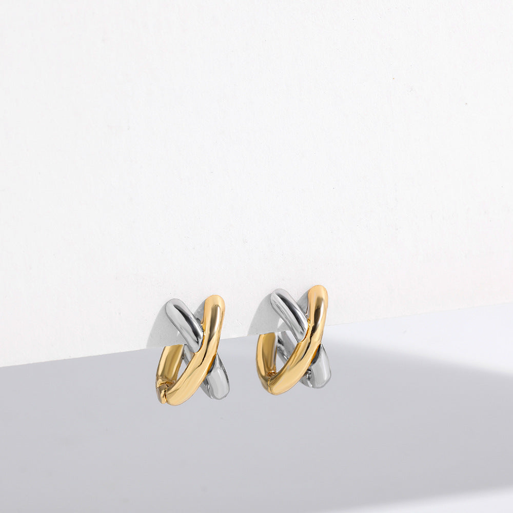 Nikka – Stylish Twisted Hoops