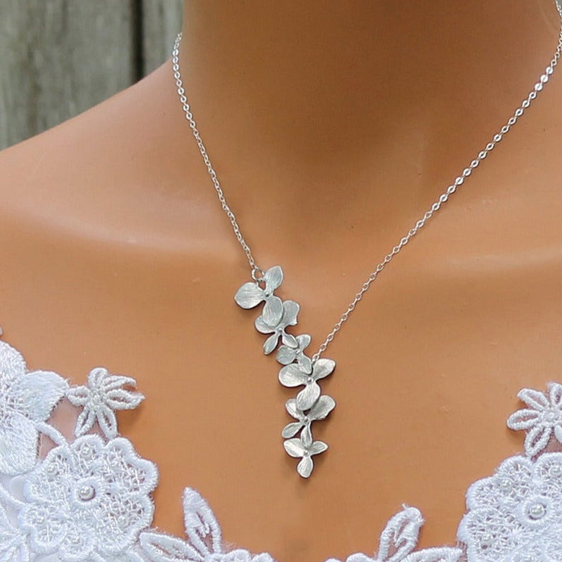 Aurore – Vintage Silver Flower Necklace