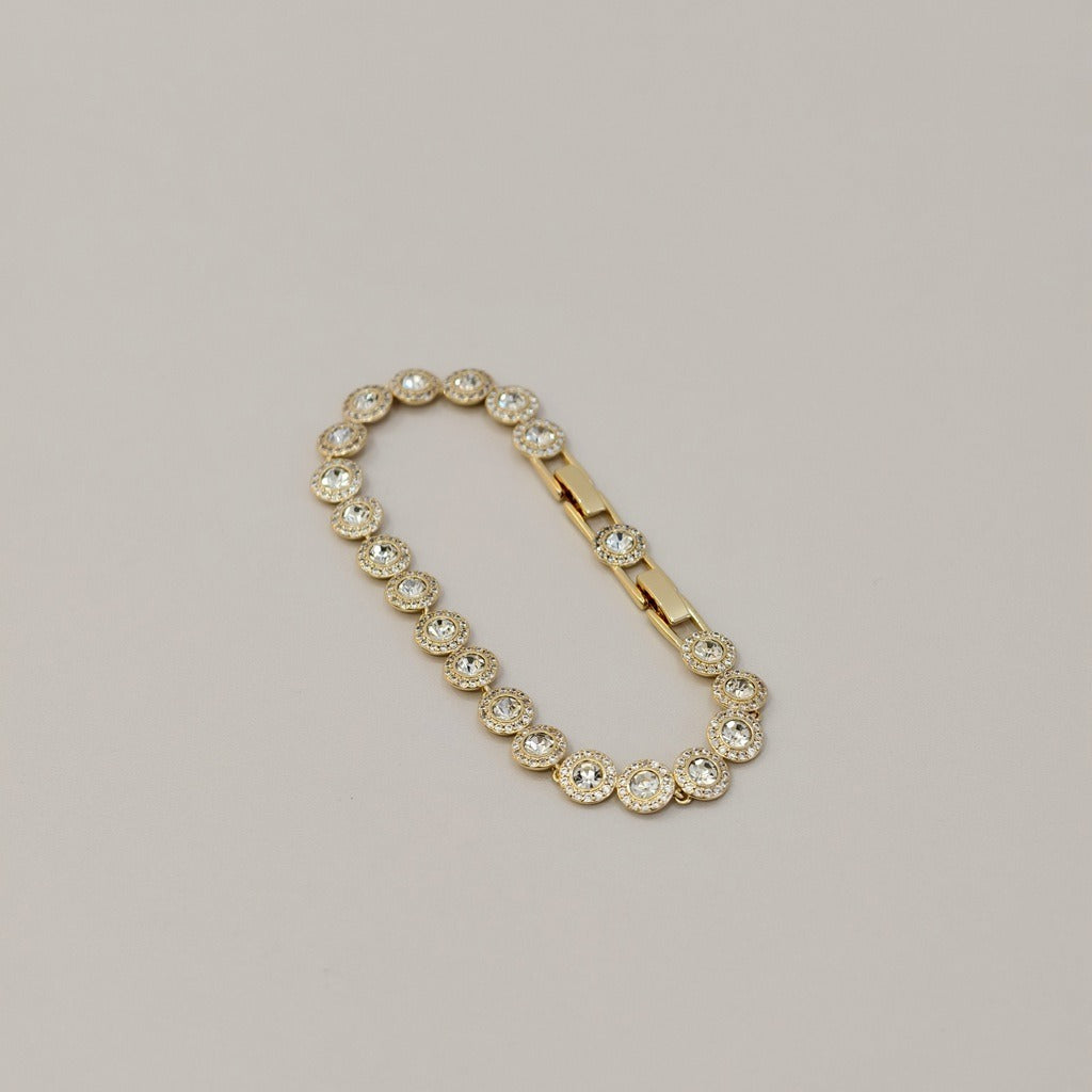 Victoria – Necklace and Bracelet with Shimmering Round Button