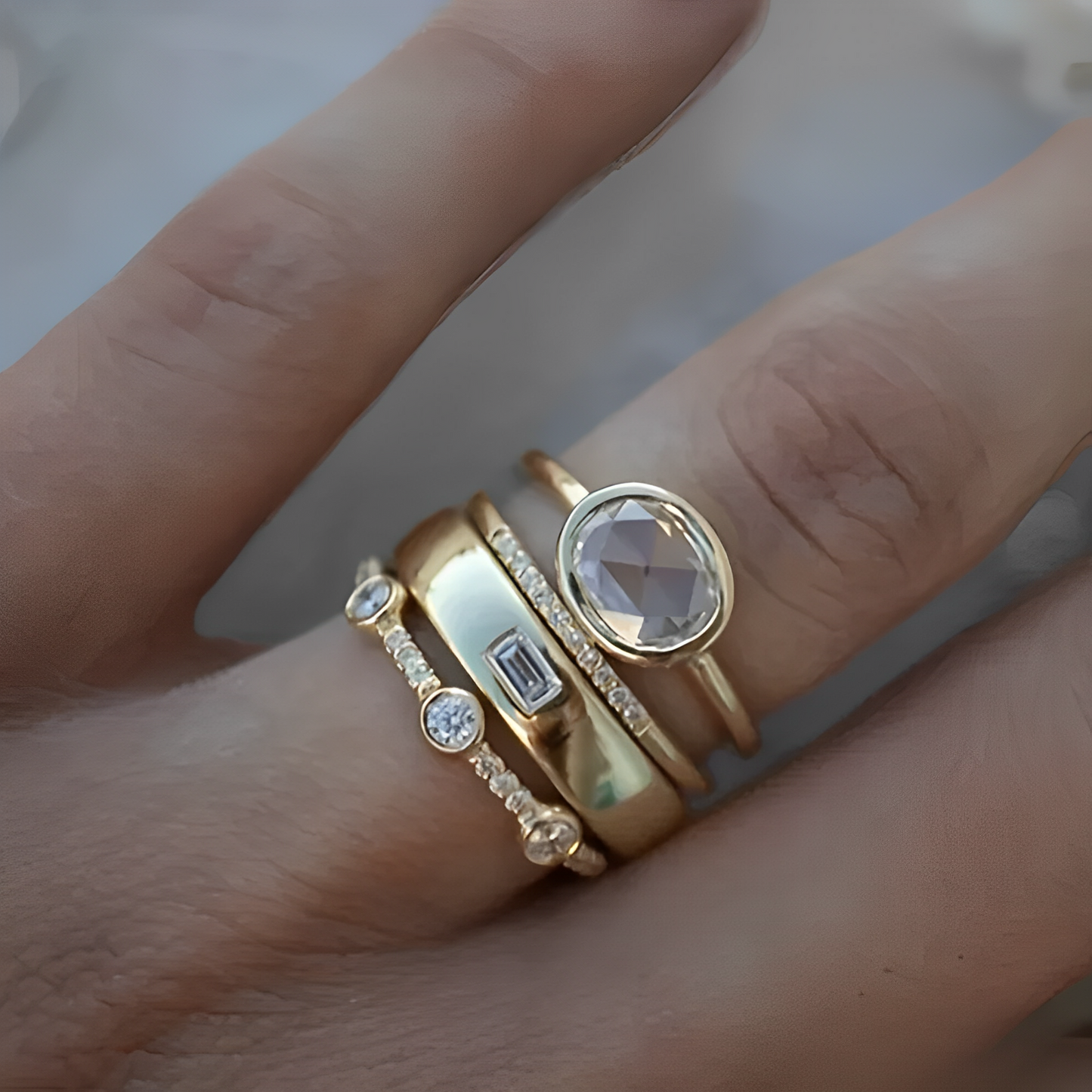 Sylvie – Set of Vintage Rings in Gold with Zirconia