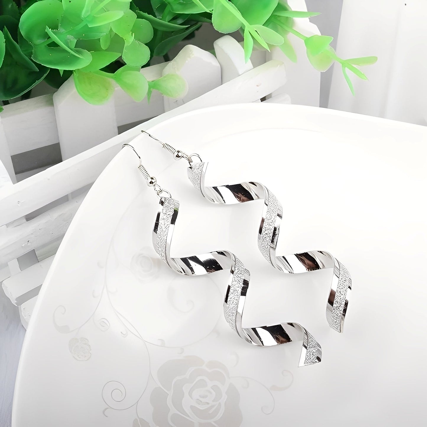 Jia – Sparkling Silver Spiral Earrings