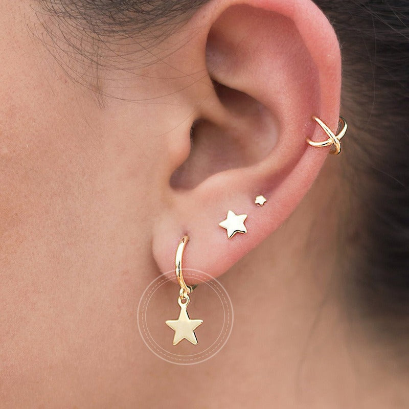 Stellia – Five-Pointed Star Earrings in Gold