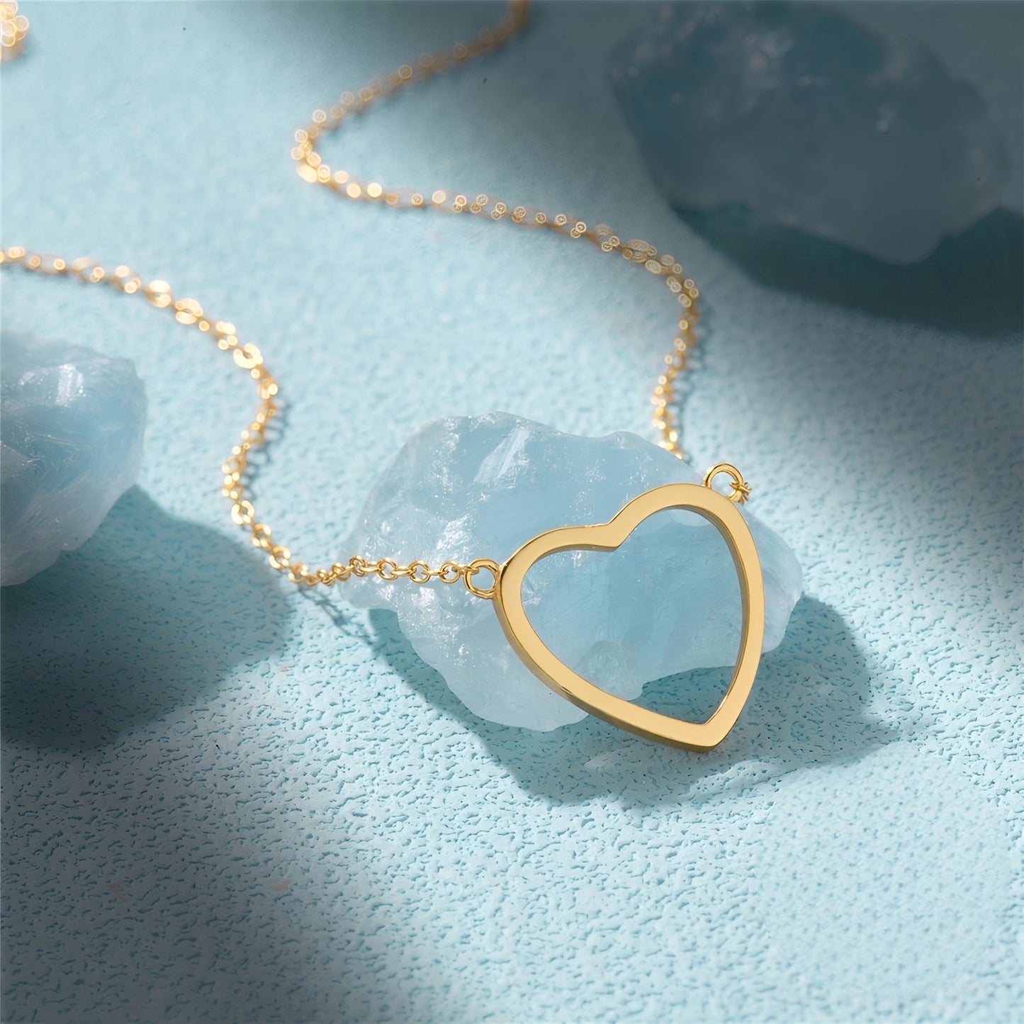 Mika – Necklace Pendant Heart Delicate Gold-Plated