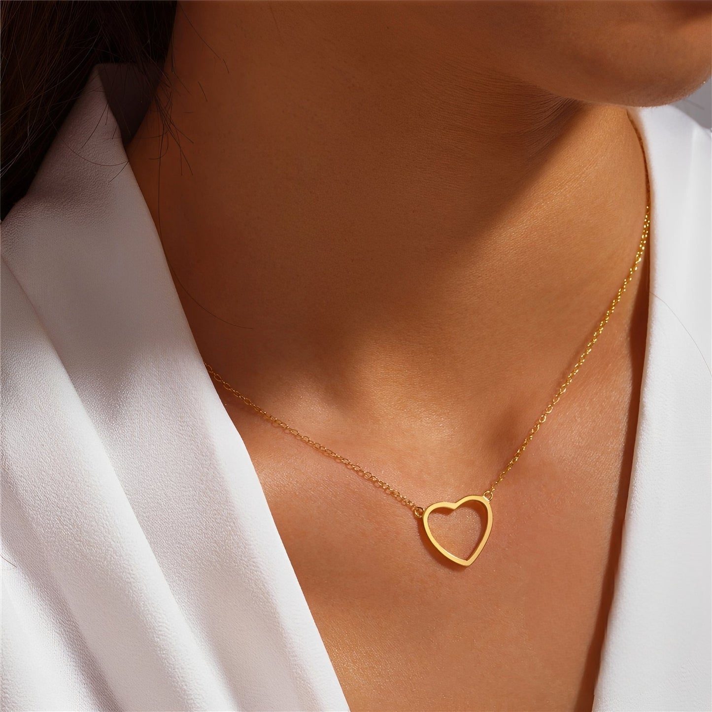 Mika – Necklace Pendant Heart Delicate Gold-Plated