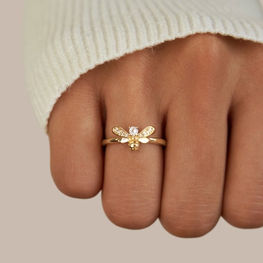 Laila - Decorative Bee Ring