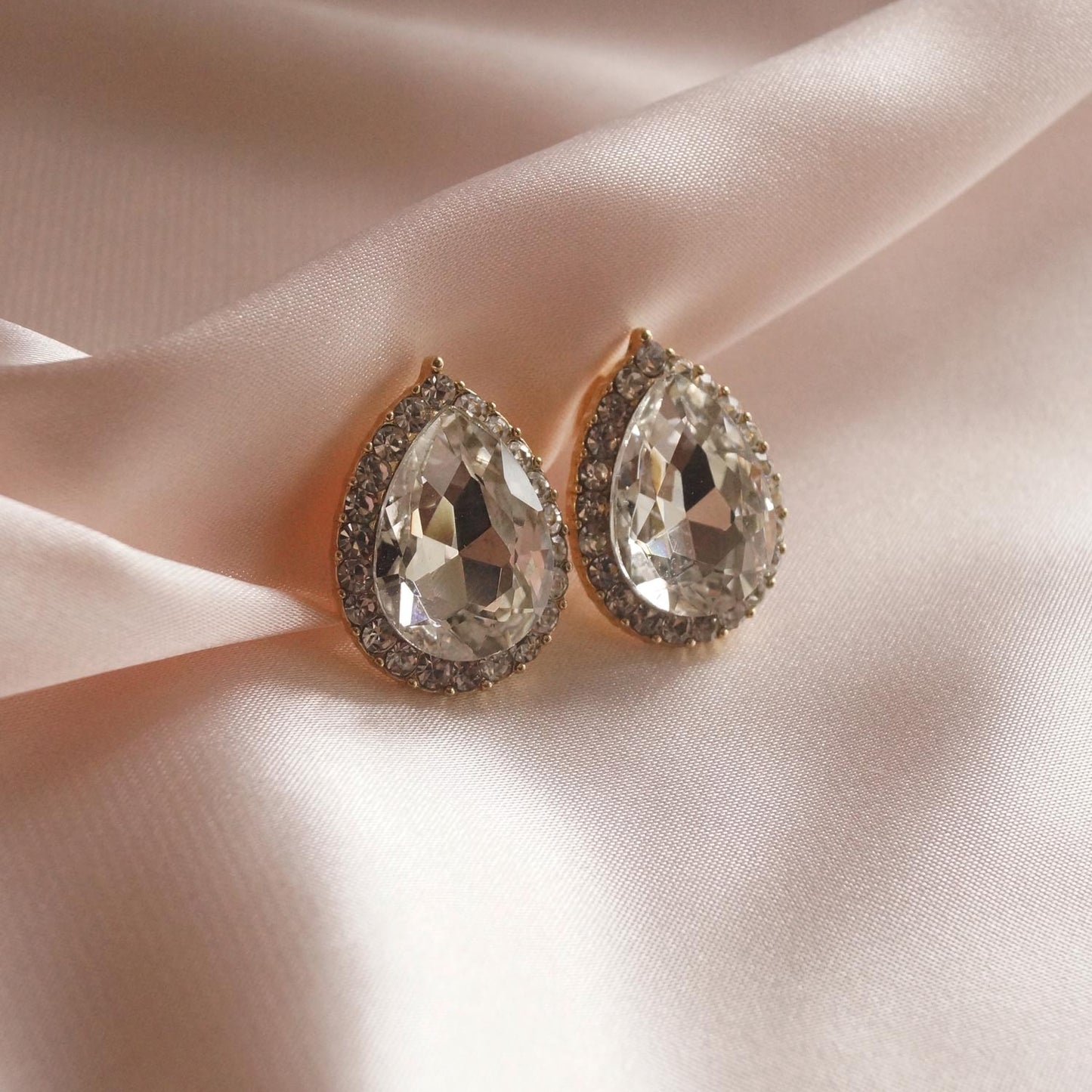 Lucy - Pear-Shaped Diamond Stud Earrings