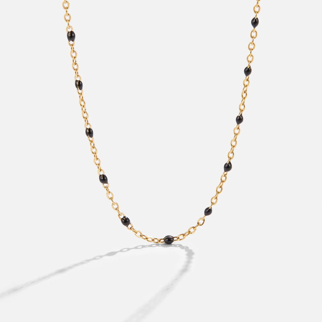 Yara – Stylish Black Pearl Necklace