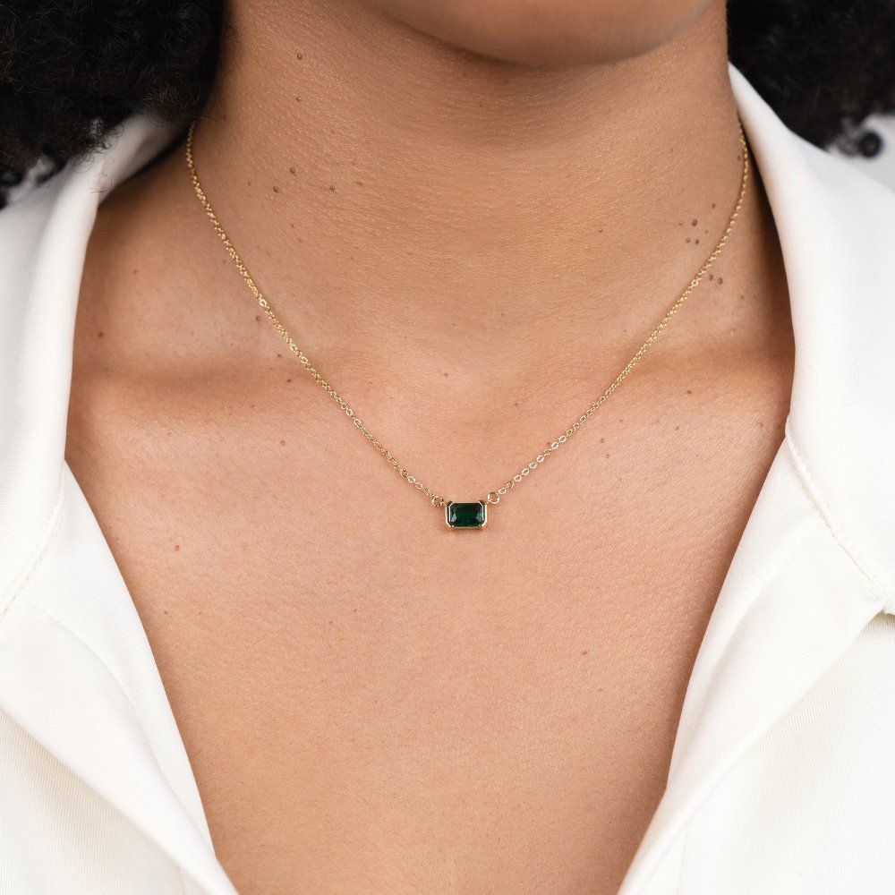 Women's Pendant Necklace with Rectangular Stone and Fine Chain