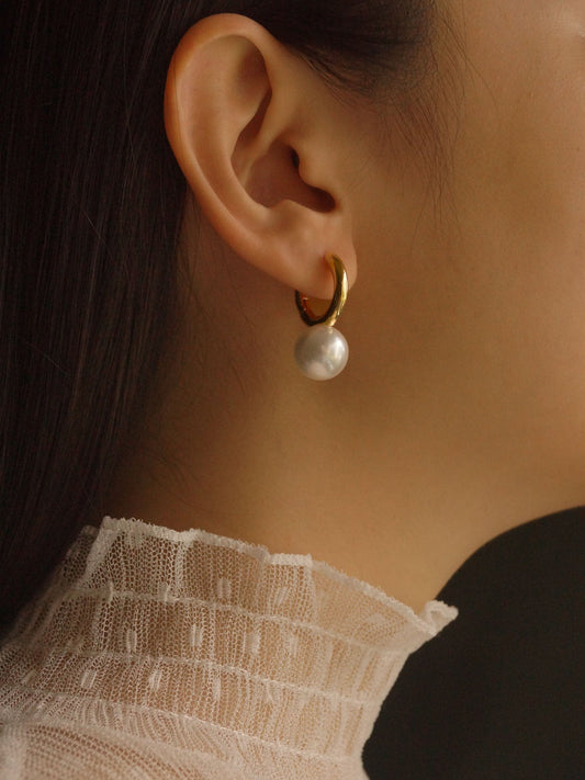 Moira - Earrings with Pearls
