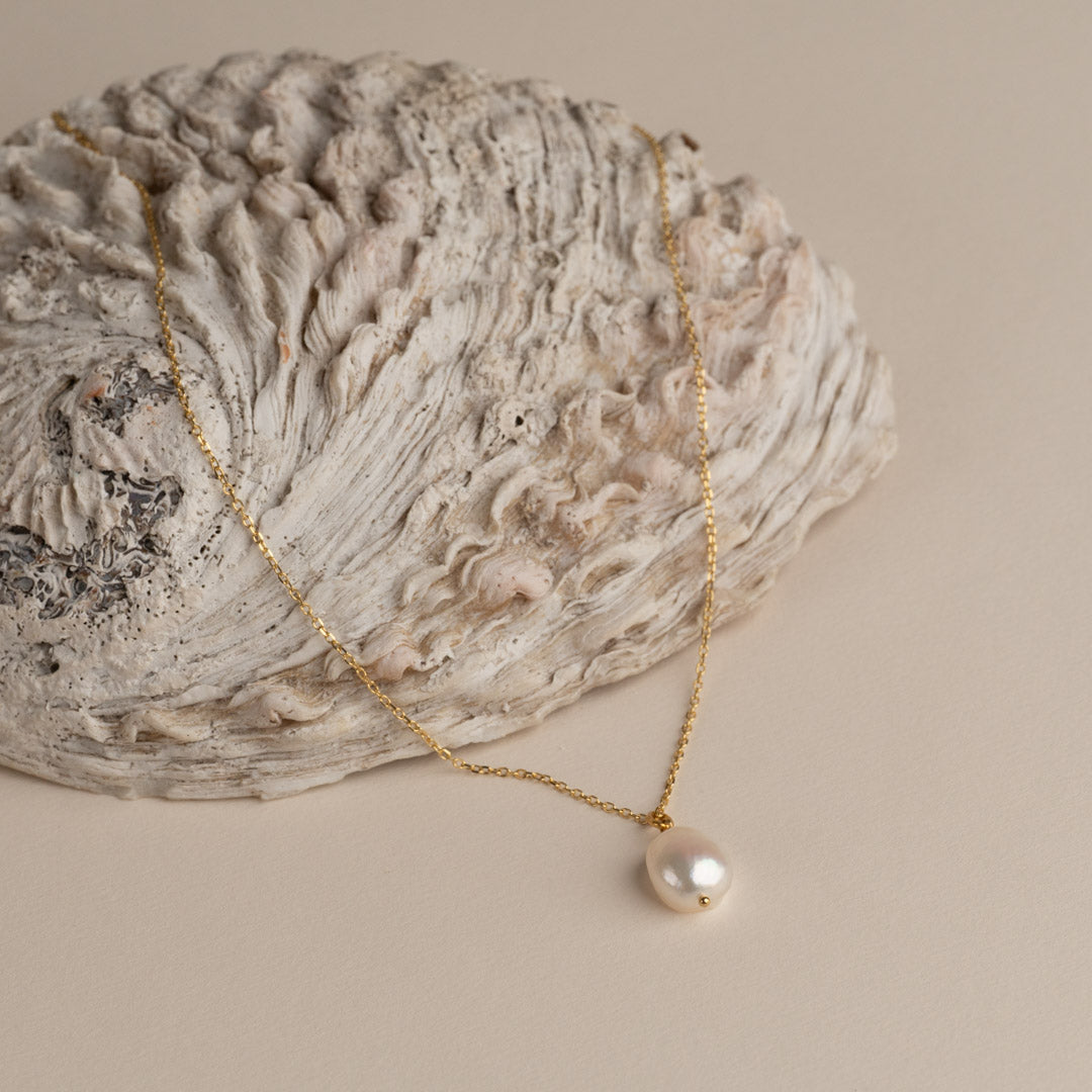 Golden Pearl Necklace - Shiny Pearl Pendant