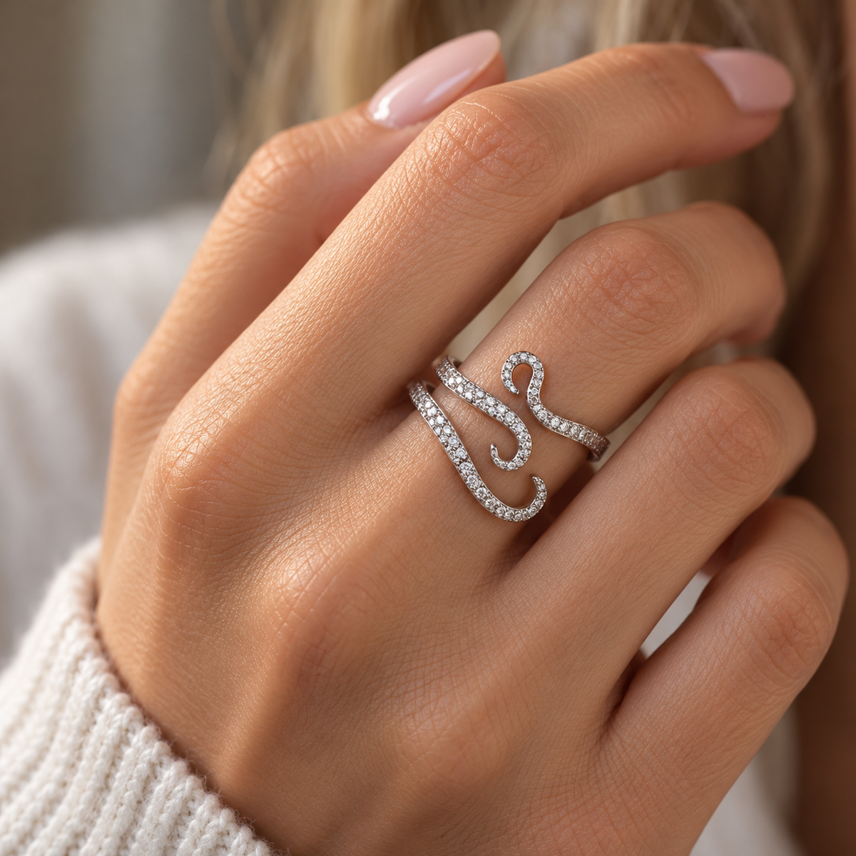 Women’s Adjustable Octopus Ring with Curved Tentacles and Textured Surface