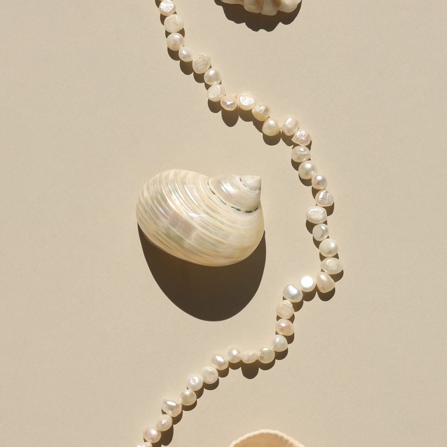 Kara – Necklace with Small Freshwater Pearls