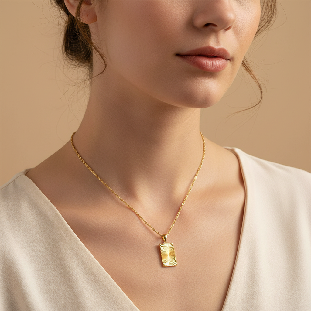Aurelie – Necklace Sun with Medal