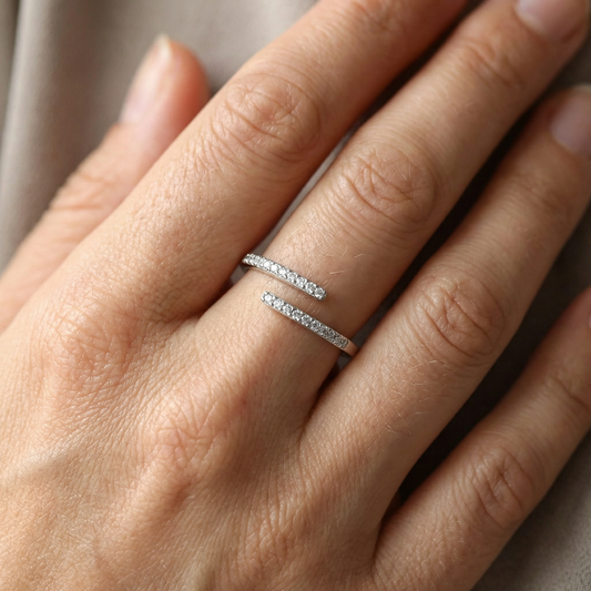 Anika – Stylish Ring