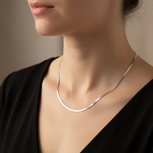 Selene – Stylish Snake Chain Choker Necklace