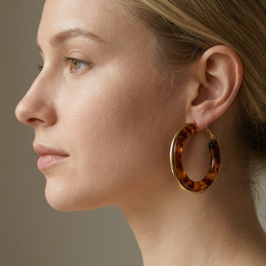 Oreilia – Hoop earrings in tortoiseshell look