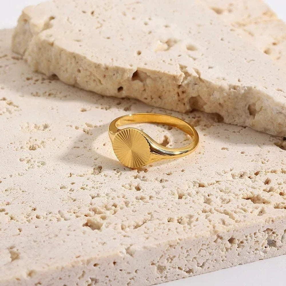 Women's Signet Ring with Sunray Engraving and Round Top