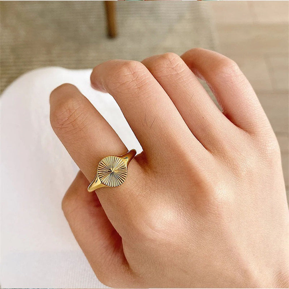 Women's Signet Ring with Sunray Engraving and Round Top