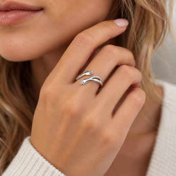 Adjustable Hug Ring for Women’s with Hug Design
