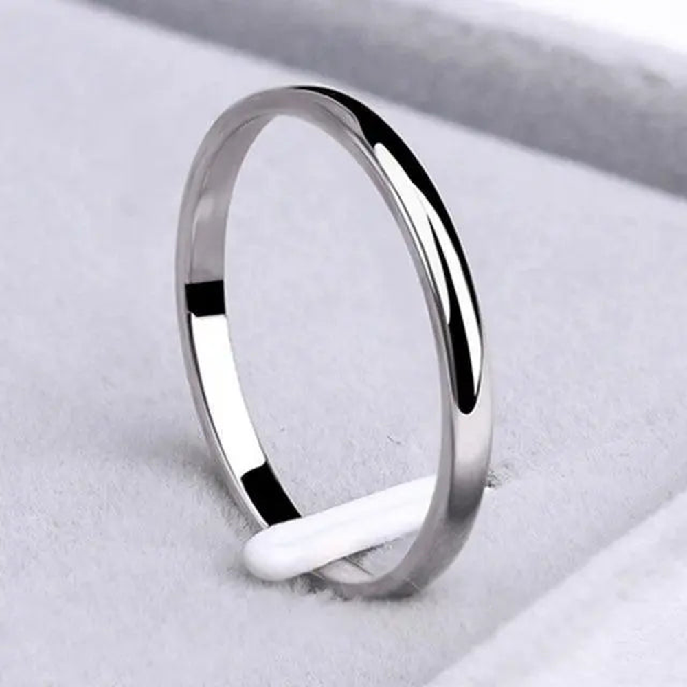Women's Ring with Simple Design